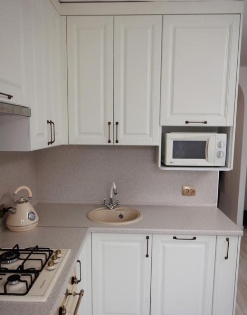 Кухня от компании Студия Мебели Юрия Батарина - это превосходное сочетание стиля, функциональности и высокого качества. 01