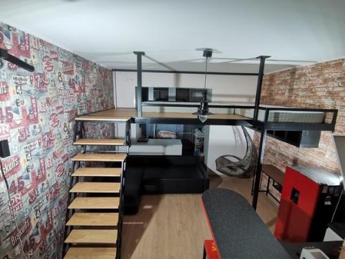 Отличный выход нашли хозяева этой квартирки. 04