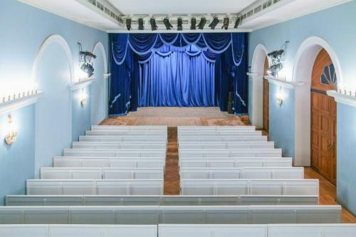 Сервис Вместе с Культурой поможет организовать мероприятие в исторических интерьерах Москвы. 01