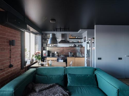 Как вам решение с черным матовым потолком в студии? 01