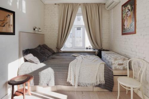 Двушка с отсылкой к классике на Арбате ч. 1. 09