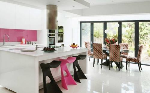 Розовый цвет в интерьере кухни. 01