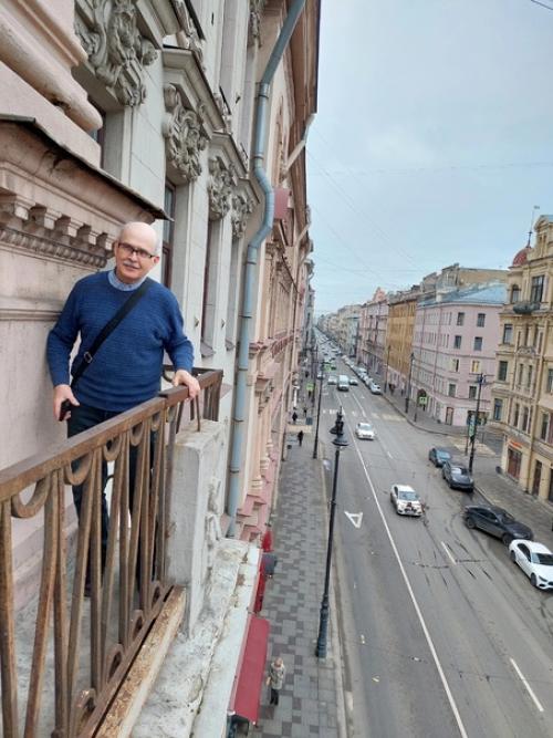 На экскурсии по интерьерам юношеской библиотеки им. 05