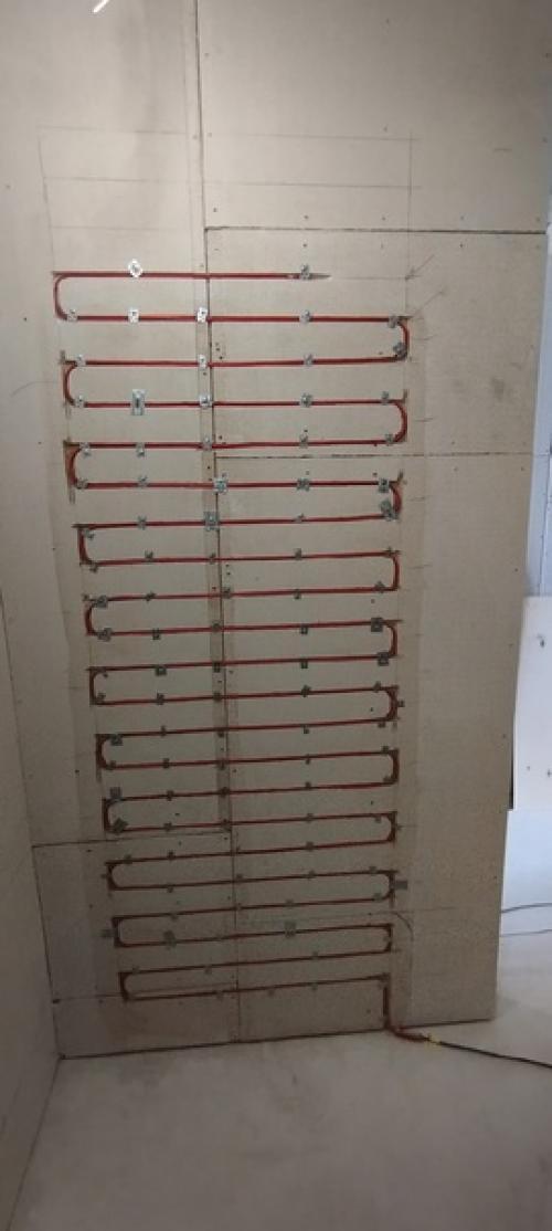 Смонтировал 5 контуров электрического тёплого пола. 01