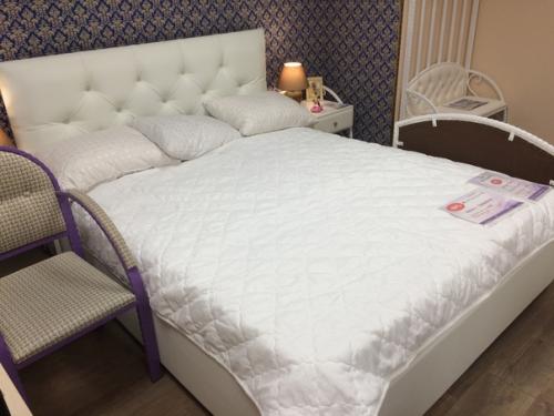 Белый цвет в интерьере спальни: 6 советов по оформлению. 07