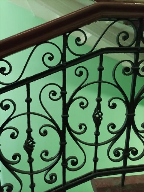 На экскурсии по интерьерам юношеской библиотеки им. 07