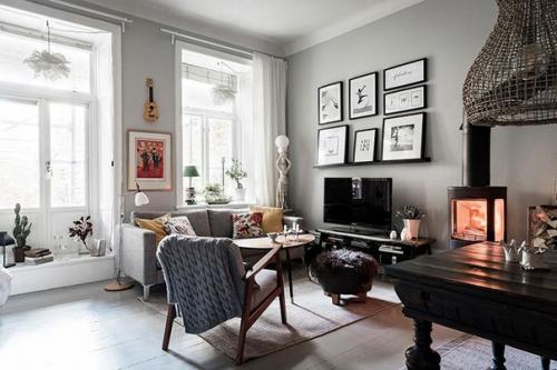 Дровяная печь, винтажный стол и овечка: 01