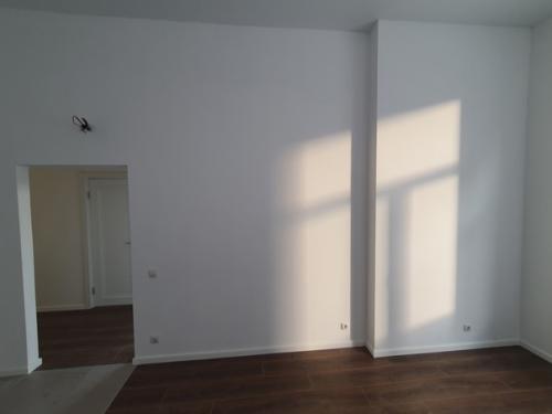 Элегантная неоклассика в интерьере кухни - гостиной площадью 18 кв. 06