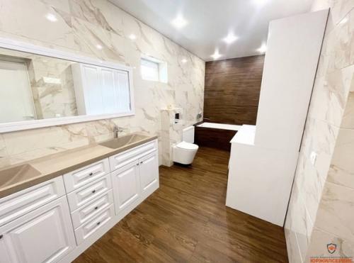 Шикарный дом продаётся. 06