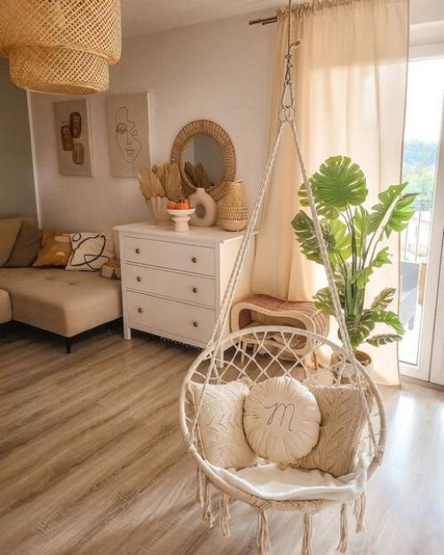 Светлый, уютный и невероятно красивый, этот дом словно создан для семейных праздников и теплых дружеских встреч. 02