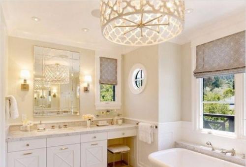 Интерьер ванной комнаты во французском стиле. 01