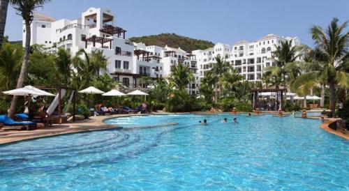 Необычный отель: Aegean Conifer Resort 5* (Китай, Хайнань, Санья). 01