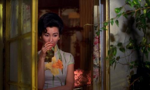 Платье.   Любовное Настроение вонга карвая - загадочное и волшебное кино. 01