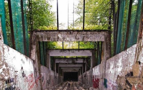 Осколки истории.  Красивые заброшенные места москвы и области. 02