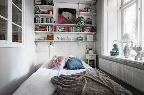 Дровяная печь, винтажный стол и овечка: 08