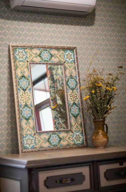 Лично я никогда не привлекла дизайнера для планирования своего интерьера, люблю двигаться на чувстве и не боюсь ошибок. 01