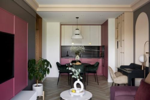 Яркая, колоритная эклектика в интерьере кухни - гостиной. 03