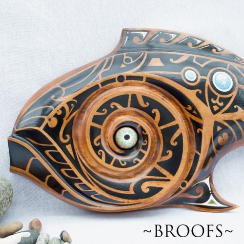 Приветствую!  Позвольте представить вам свою новую работу Wai Hau из древесины ольхи, украшенную росписью коренных народов новой Зеландии. 05