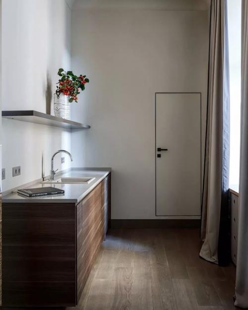 Этот проект - необычный: здесь квартира - мастерская художницы и рабочий кабинет ее мужа - бизнесмена. 05