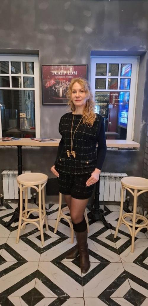 Новая сцена ЛДМ, удивительный психокреатив дизайнера. 01