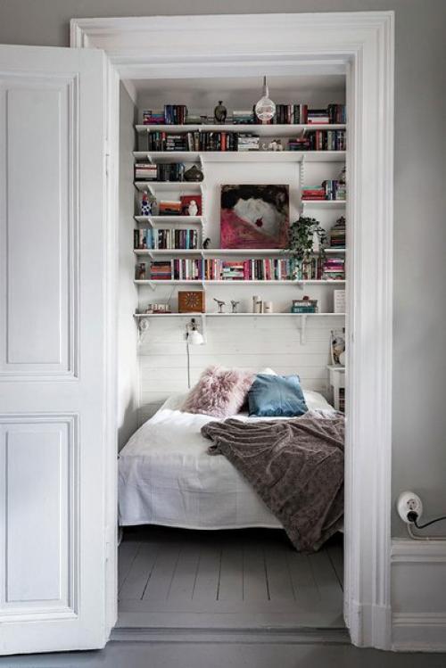 Дровяная печь, винтажный стол и овечка: 07