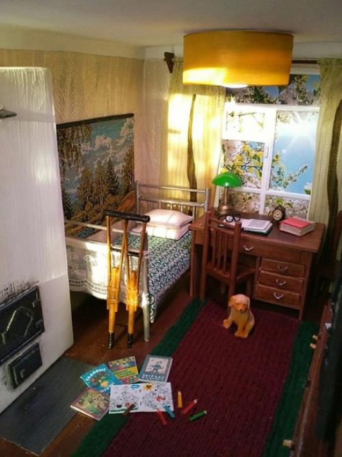 В уютной квартире Людмилы Кудряшовой из мирного в Плесецком округе, каждая миниатюрная комната является отражением ее детства. 01