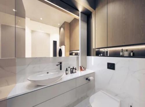 Как выглядит в интерьере самая популярная модель стеновых панелей Decohause - реечная. 02