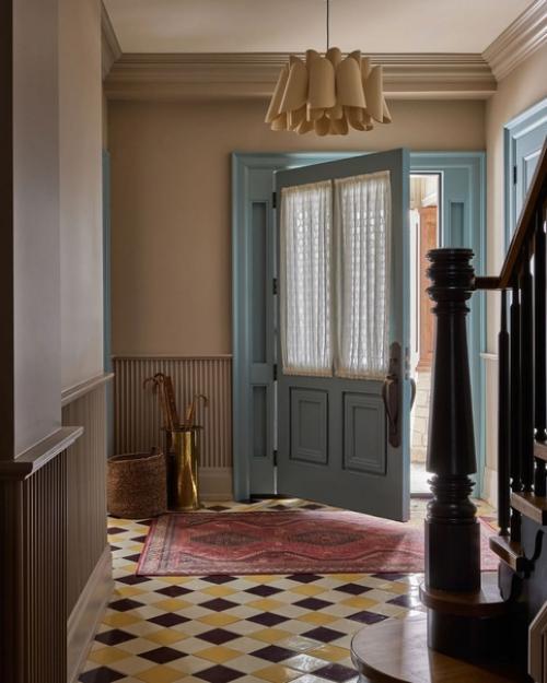 Насыщенный и многослойный интерьер дома в Канаде. 08