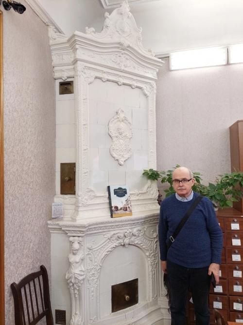 На экскурсии по интерьерам юношеской библиотеки им. 02