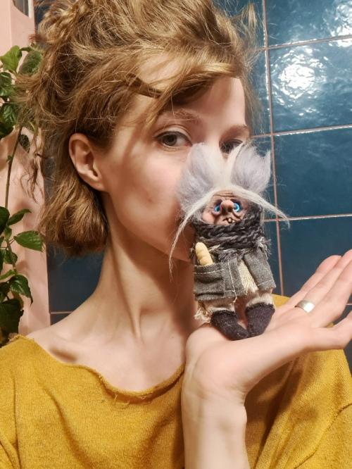 Я старалась впихнуть в этом месяце всё: и пошить и украшения и для интерьера и порисовать. 01