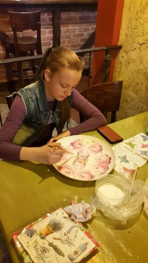 В субботу на детском мастер-классе детвора стала готовиться к встречи пасхи. 02