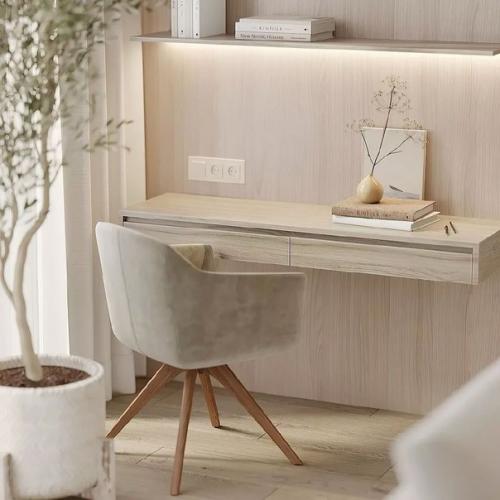 Светлый и воздушный интерьер с интересным слиянием кухни и гостиной. 06