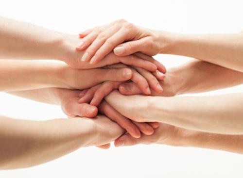 Проект Добрые Руки для помощи одиноким старикам, инвалидам, многодетным семьям.