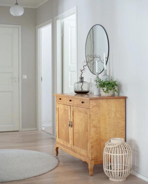 Скандинавский белый дом с винтажными предметами интерьера. 04