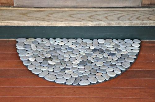 Коврик из речных камней. 01