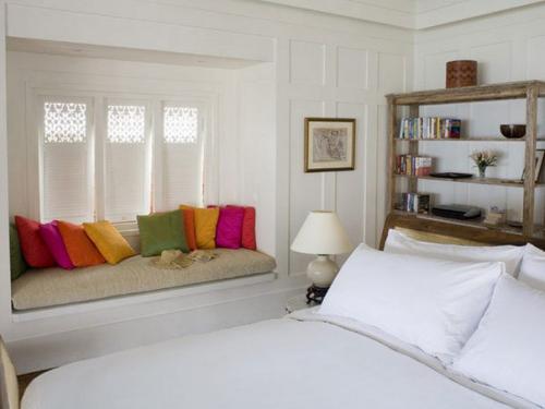 Для тех, у кого маленькая спальня. 02