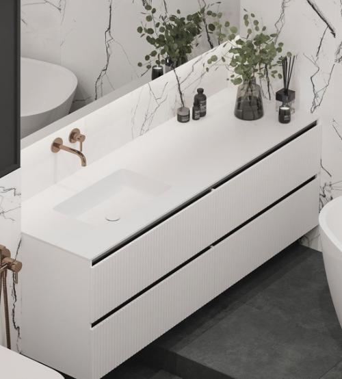 Необычная, очень контрастная ванная в проекте. 02