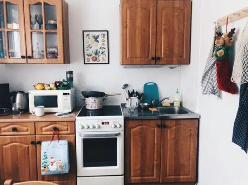 Подборка кухонь в синих оттенках линейки меловых красок Aturi Design. 01