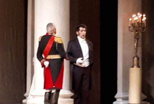 Она в волненье Давно Умолкнувшие Чувства Привела! 05