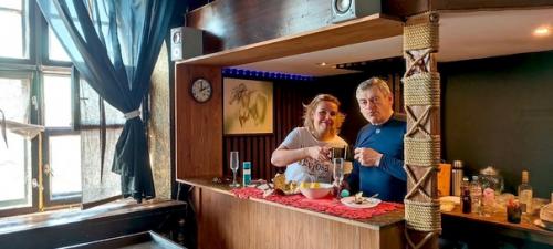 Ночь провели на красной площади - главной площади города, в доходном доме купца Федора Москвина. 03