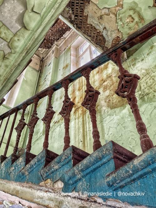 Заброшенный дворец графа Бутурлина в Москве с великолепными интерьерами. 03