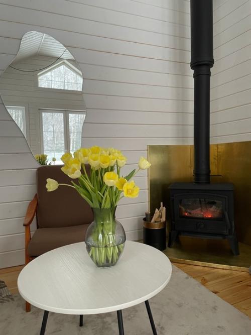 Привет.  Я женя. 04