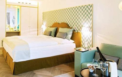 Необычные отели вены, которые можно себе позволить? 06