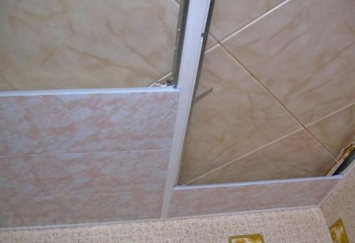 Как сделaть потолок из пластикoвыx пbх панелей своими ру ами. 08