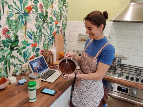 Картинки проекта мне тоже очень нравятся (вы не видели еще спальню), но жить в таком интерьере мне уже не хочется. 01