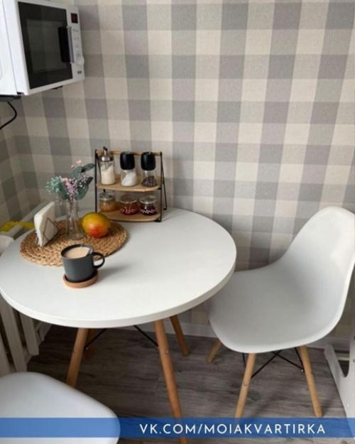 Небольшая кухня. Светлая и уютная. 04