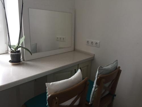 Было/стало.  Как сделать маленькую кухню красивой и мегафункциональной. 02