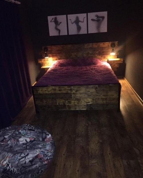 Сам сделал кровать на съемную квартиру. 05