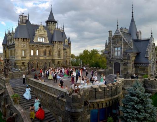 ? 8. Сказочных замков, которые стоит посетить этой весной. 06