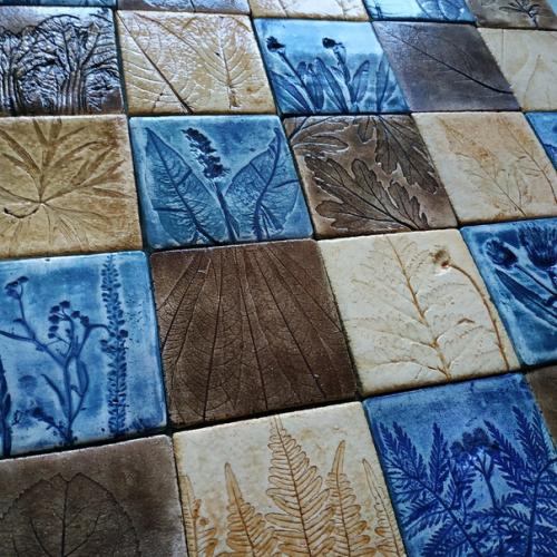 У кого в интерьерах есть голубой или синий цвет? 01